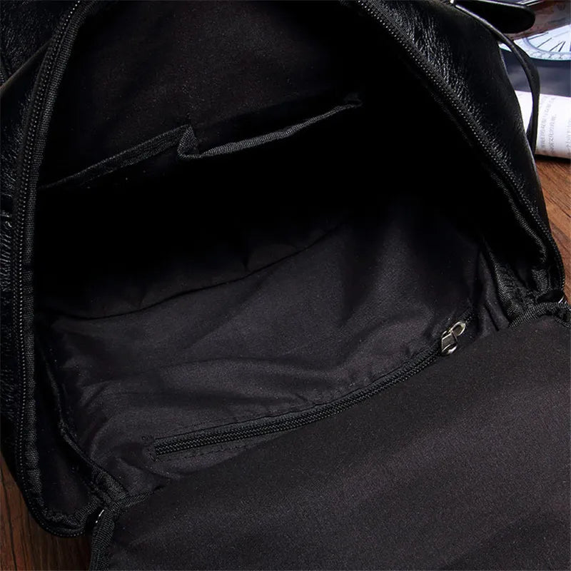 Vintage Voyager : Sac à dos noir élégant-Voyage Nomade